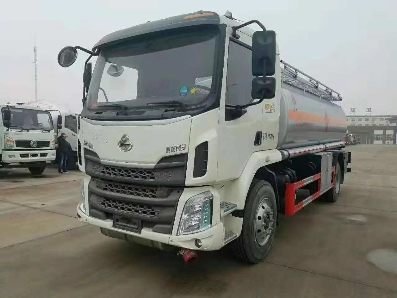 油罐車 運油車 槽罐車 鋁合金油罐車