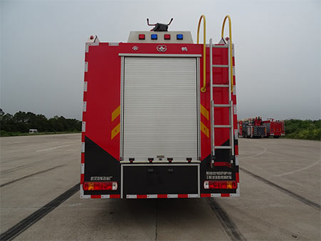 重汽豪沃10方│幹粉泡沫聯用消防車