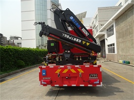 雲鶴牌WHG5130TXFJY80型搶險救援消防車