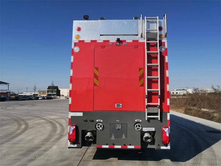 雲鶴牌WHG5281GXFGY70型供液消防車